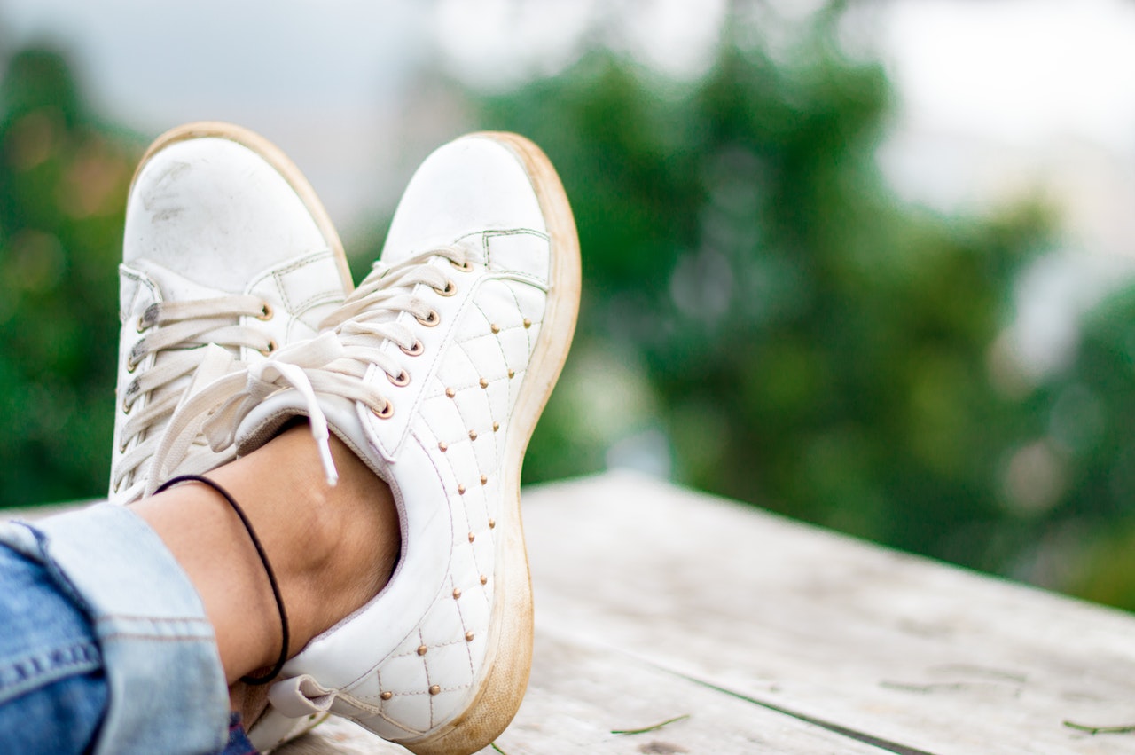 Bicarbonate cheap chaussure blanche